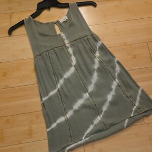 Women's Sleeveless Green Tie-Dye Tank Top